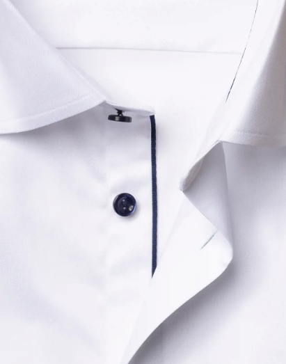 Contemporary Fit White Twill Shirt with Dark Blue Buttons