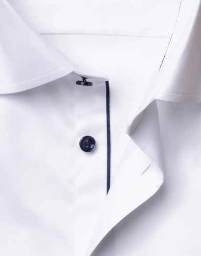 Contemporary Fit White Twill Shirt with Dark Blue Buttons – John Craig